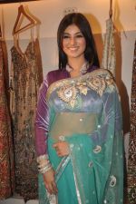 Ayesha Takia promote Mod in Libas store on 15th Sept 2011 (6).JPG